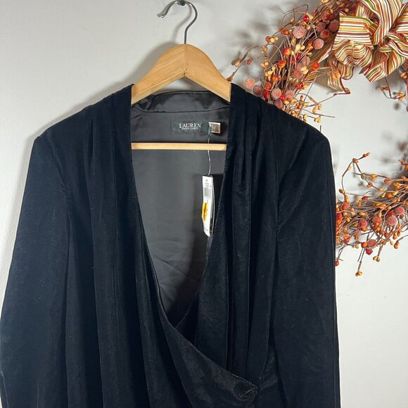 Lauren Ralph Lauren Black Label Velvet Top Sz 6 Black Plunging V Neck - Picture 4 of 10